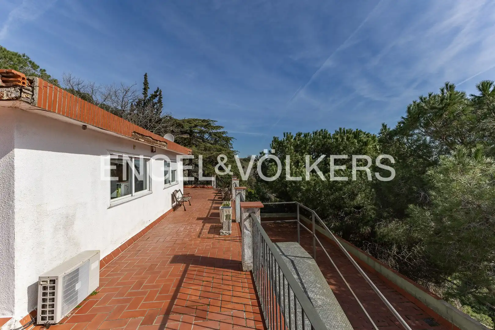 Außenansicht von Country house zum Verkauf in Barcelona mit Heizung, Parkett und Terrasse