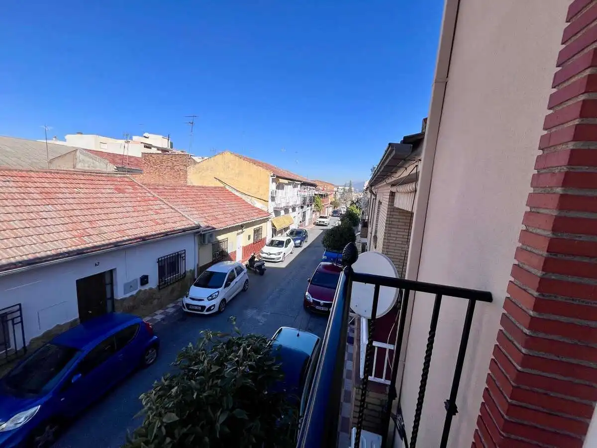 Vista exterior de Piso en venta en Armilla con Balcón