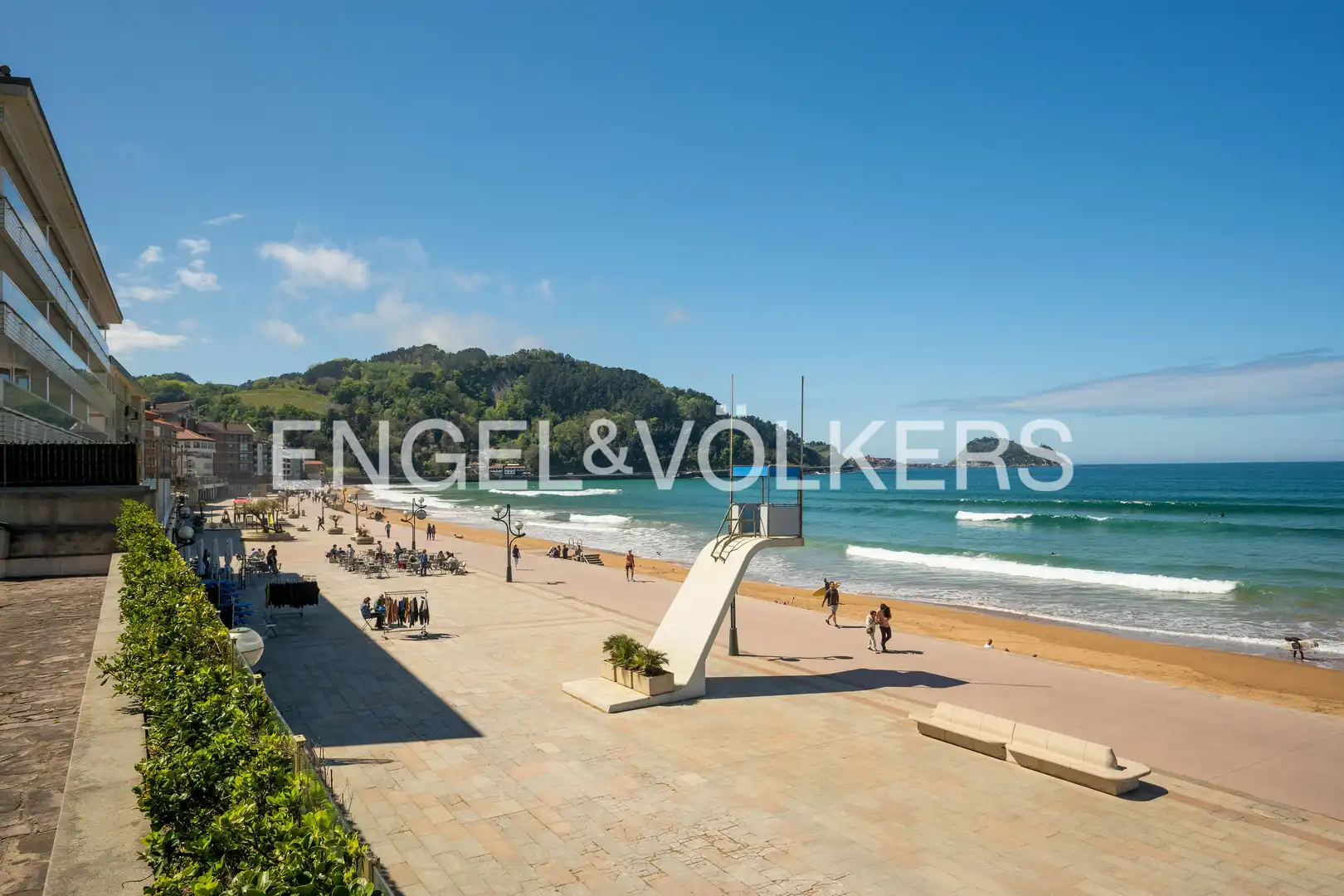 Vista exterior de Piso en venta en Zarautz con Calefacción, Parquet y Terraza