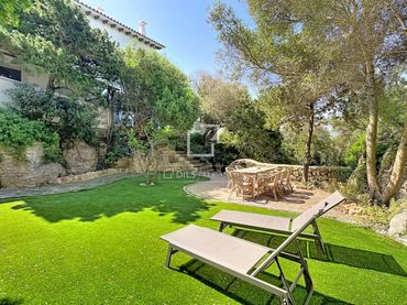 Xalet amb jardí en venda a Cala en Blanes