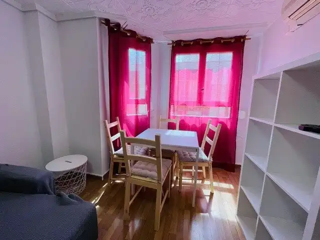 Habitación de Piso para compartir en Elche / Elx con Aire acondicionado, Terraza y Amueblado