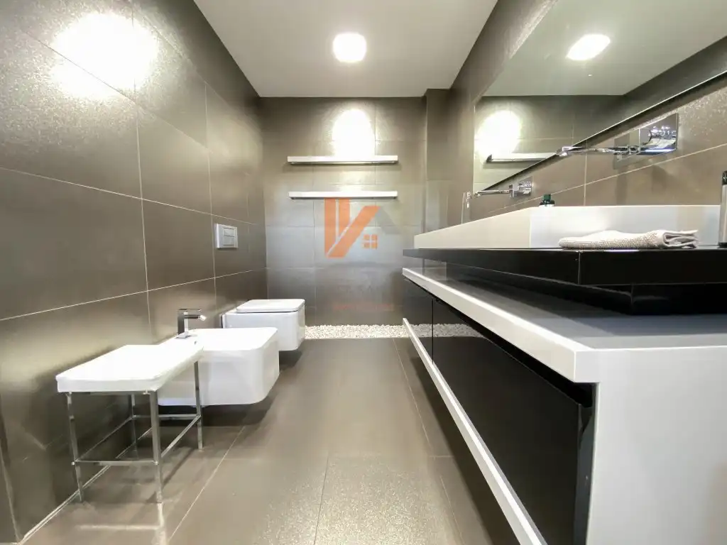 Baño de Casa o chalet en venta en Ames con Jardín privado, Terraza y Piscina