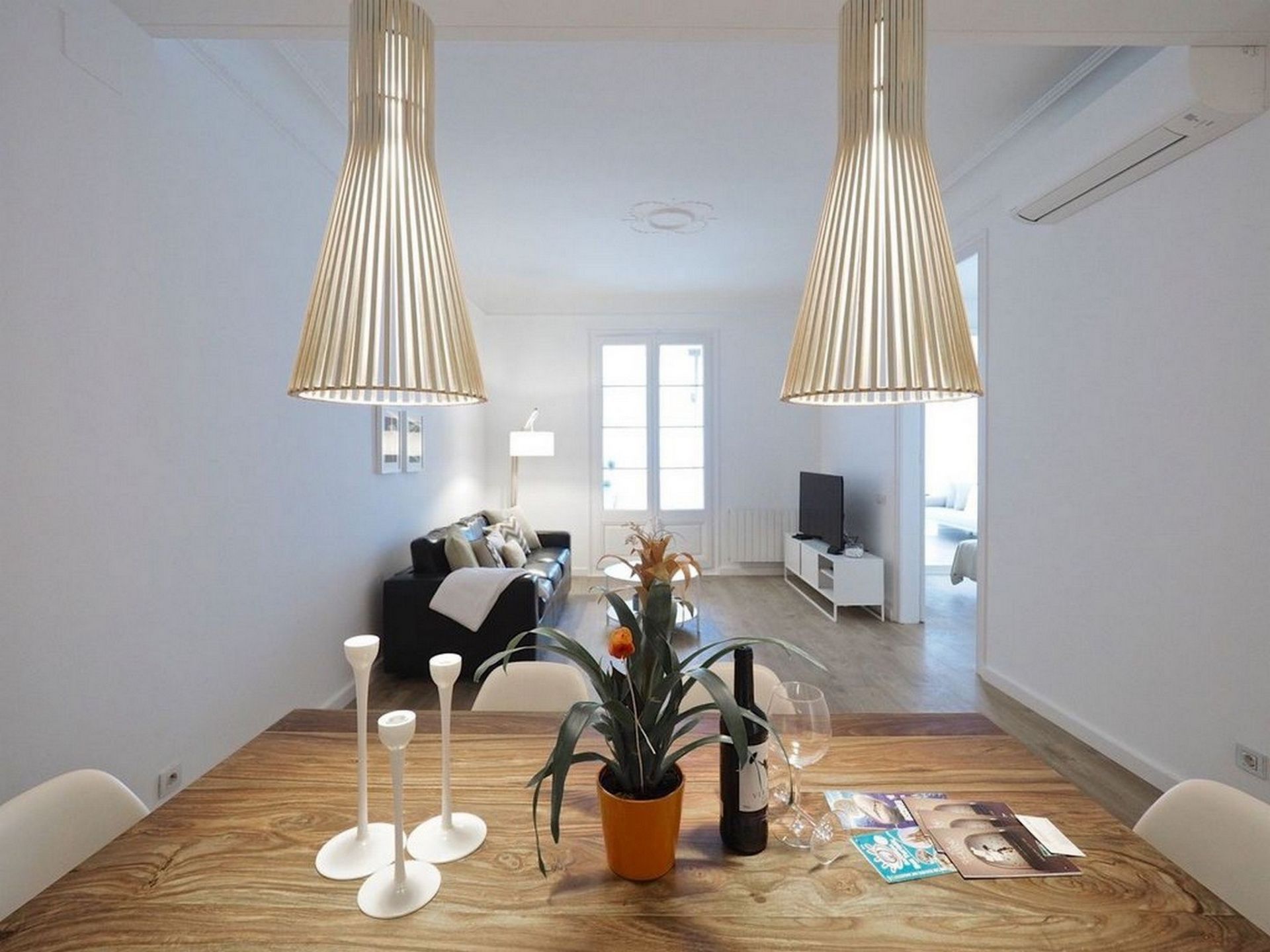 Sala d'estar de Pis de lloguer en Girona Capital amb Aire condicionat, Moblat i TV