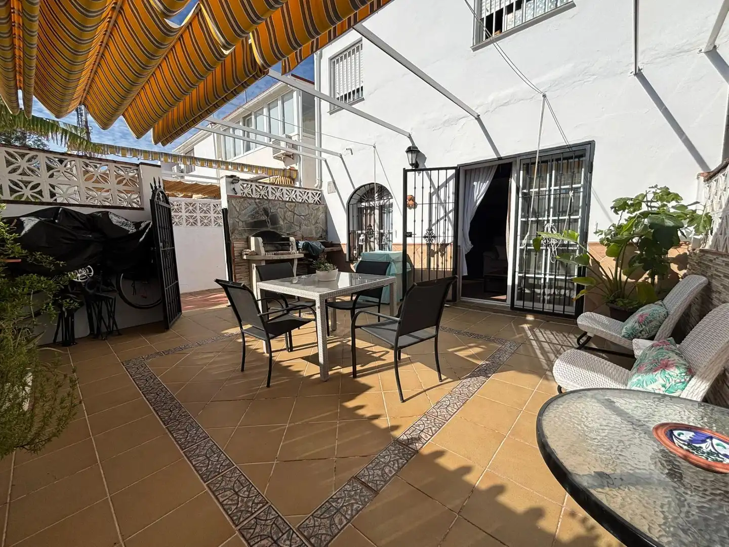 Casa adosada en venta en Platero - El Limón