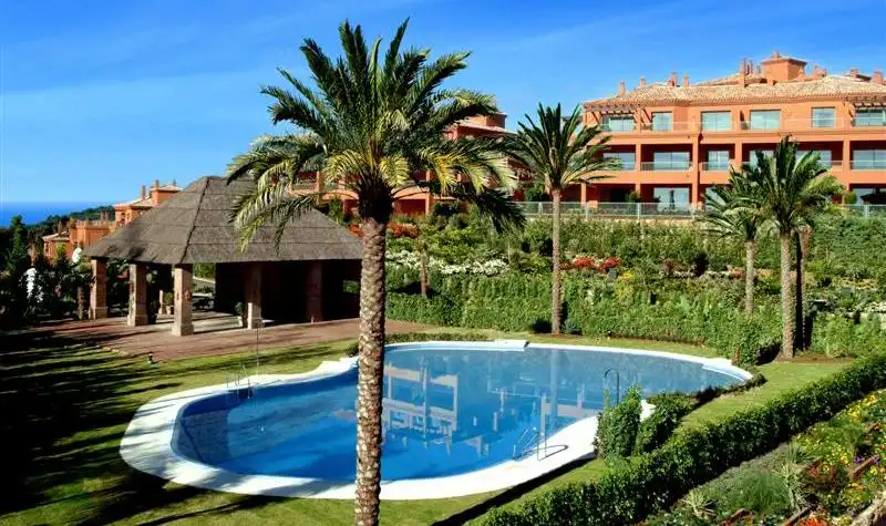 Flat with terrace for sale in Calle Pico Alcazaba 21, imagen 3