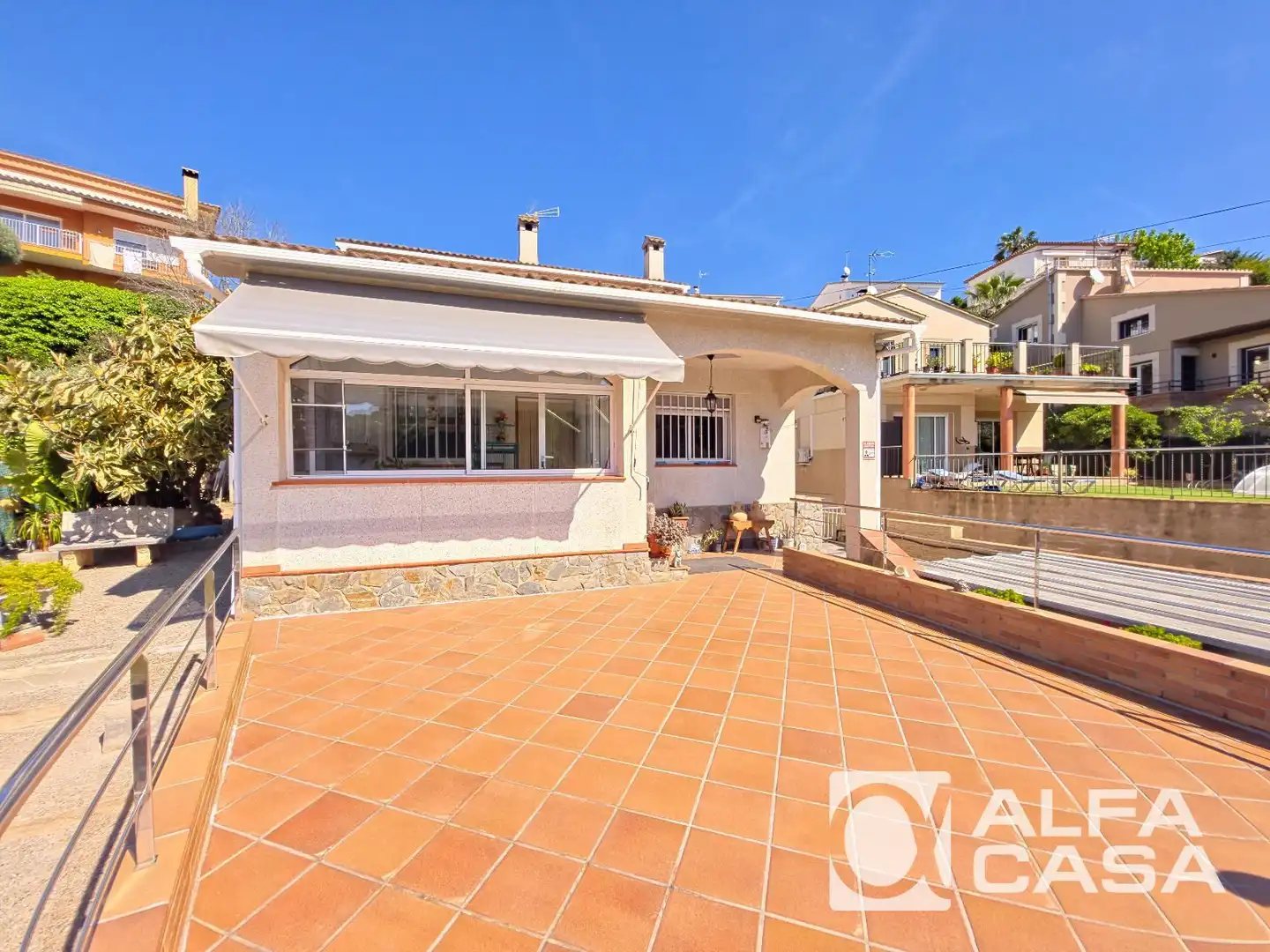 Vista exterior de Casa o xalet en venda en Lloret de Mar amb Aire condicionat, Calefacció i Terrassa