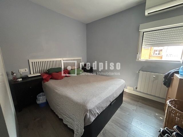 Bedroom of Flat to rent in  Madrid Capital  with Air Conditioner and Heating