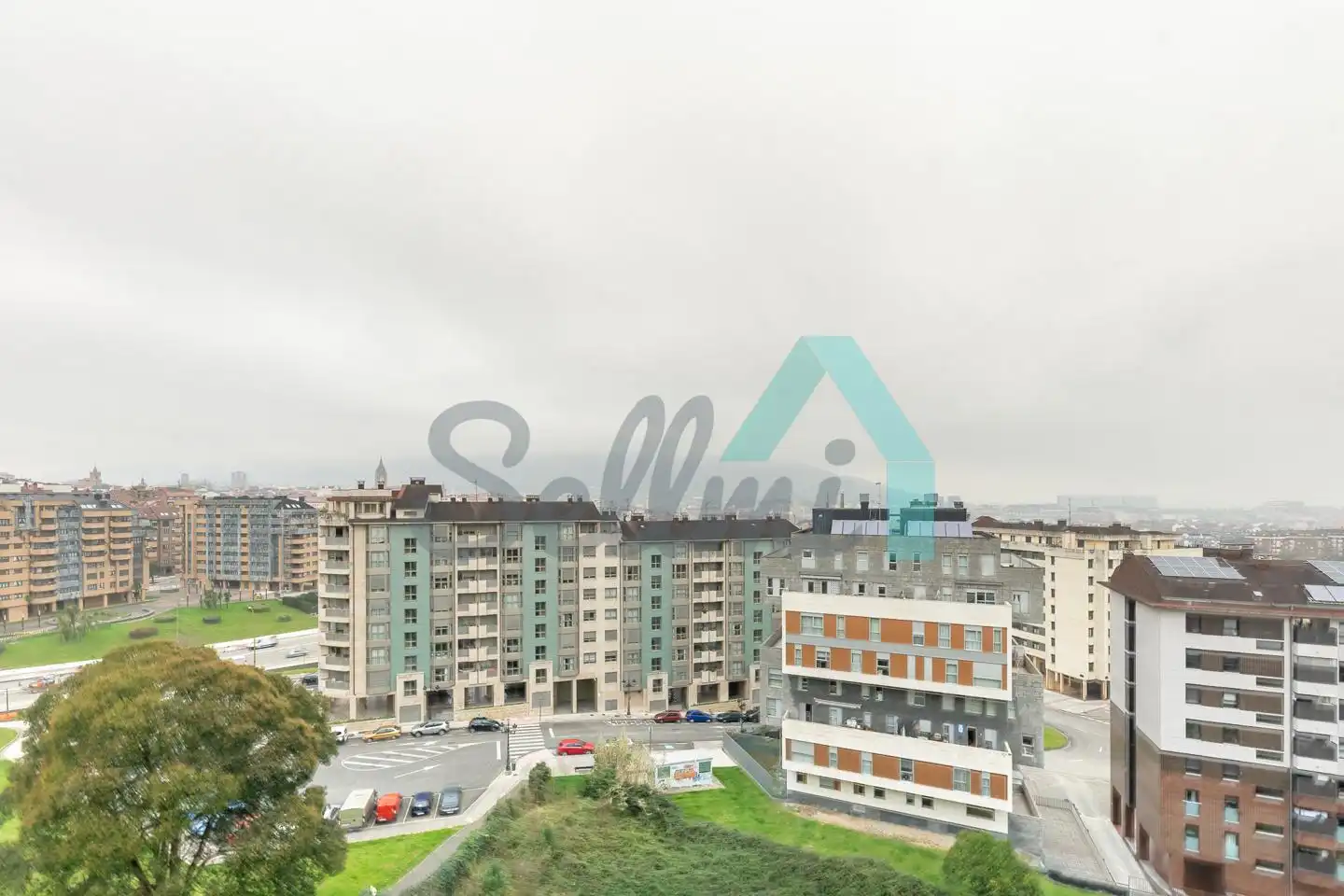 Exterior view of Flat for share in Oviedo   with Heating, Furnished and Internet