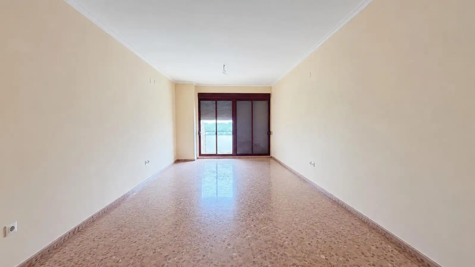 Flat for sale in Carlet  with Balcony