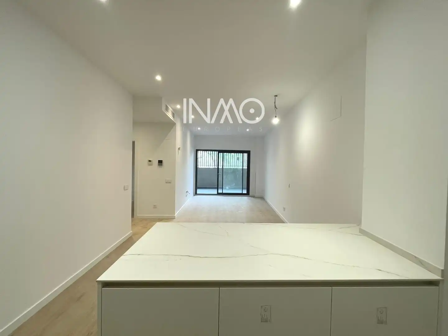 Vista exterior de Piso en venta en Rubí con Aire acondicionado y Terraza