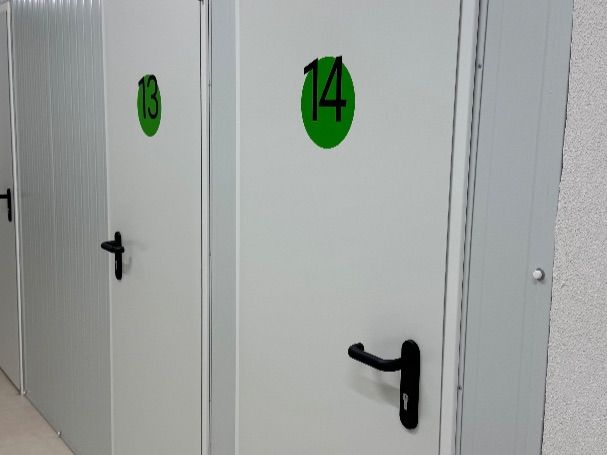 Box room to rent in  Barcelona Capital  with Alarm