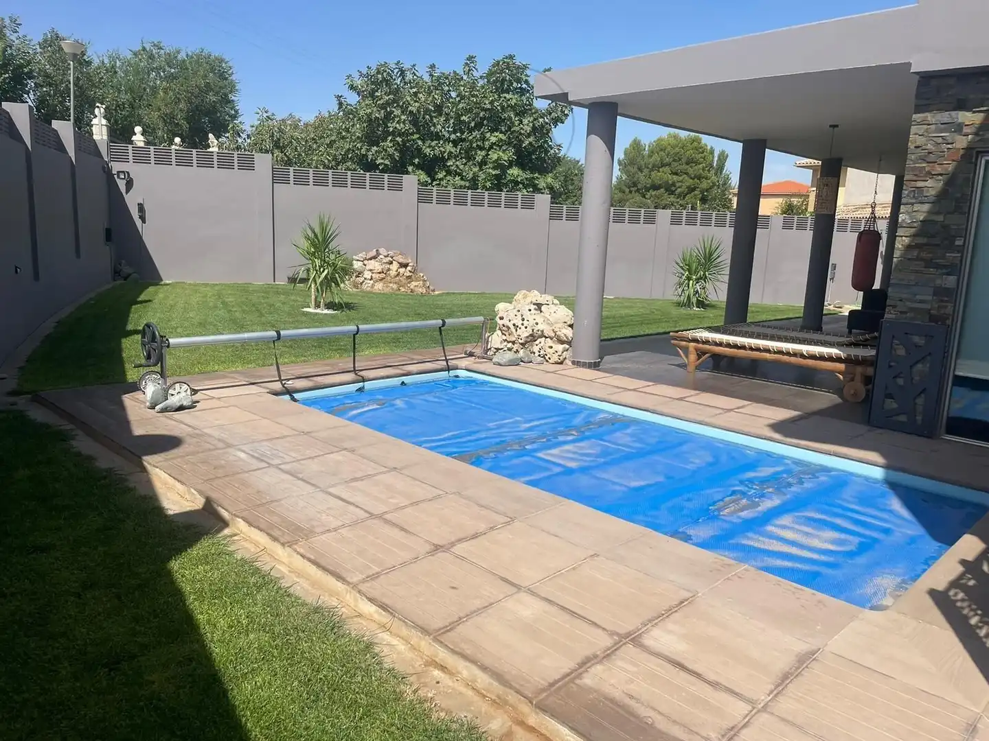 Piscina de Casa o xalet en venda en Baza amb Aire condicionat, Calefacció i Jardí privat