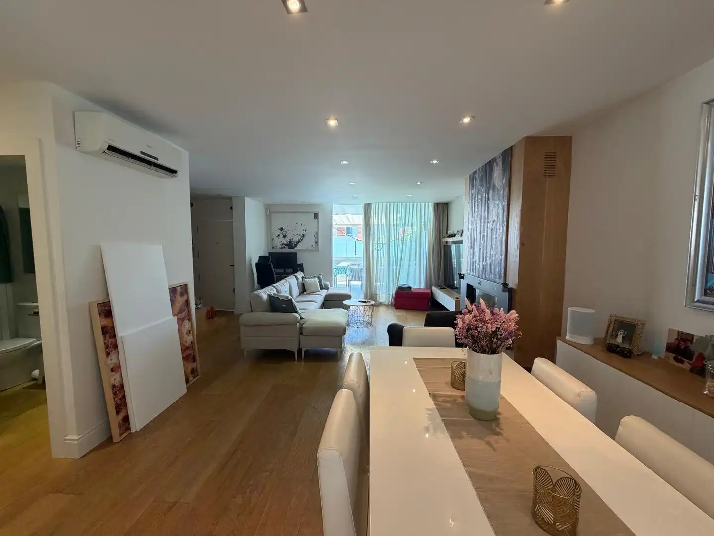 Sala d'estar de Casa adosada en venda en  Palma de Mallorca amb Aire condicionat, Calefacció i Parquet
