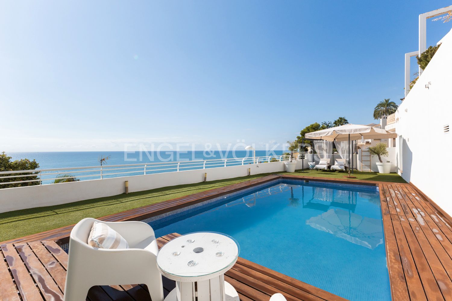 Piscina de Casa o xalet en venda en Peñíscola / Peníscola amb Aire condicionat, Calefacció i Jardí privat