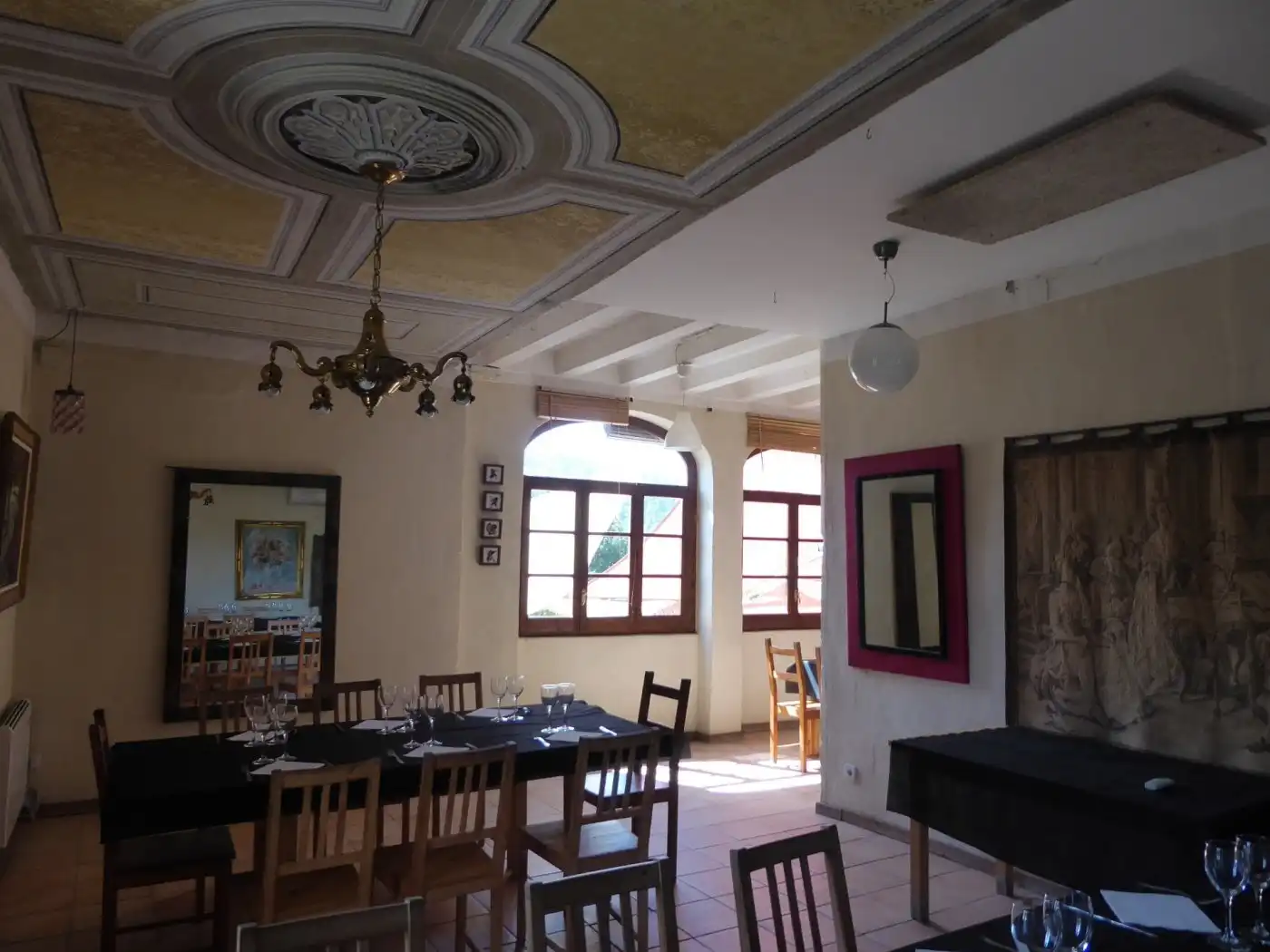 Comedor de Finca rústica en venta en Sant Martí de Tous con Aire acondicionado, Calefacción y Jardín privado