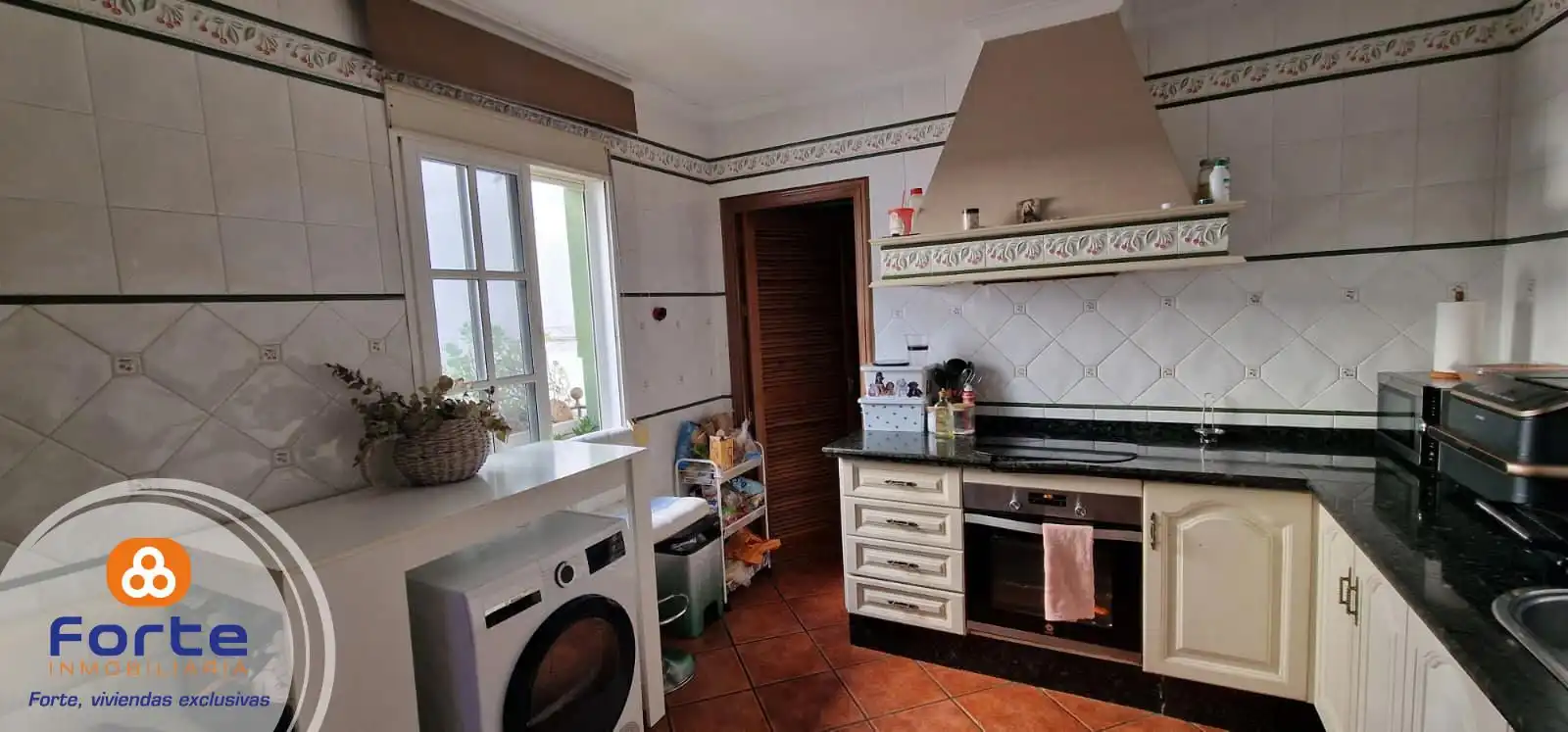 Kitchen of Flat for sale in Córdoba  with Air Conditioner
