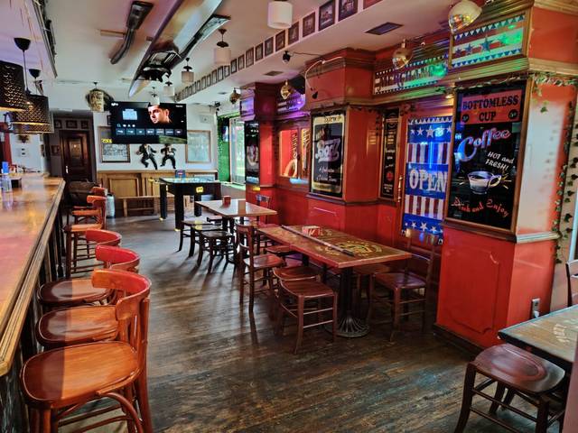 Local comercial en Alquiler en avenida estudiantes en Santa Isabel