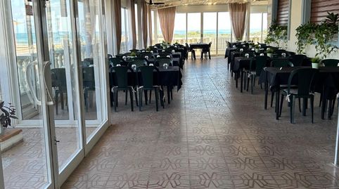 Restaurante con fachada a primera línea de playa, imatge 5