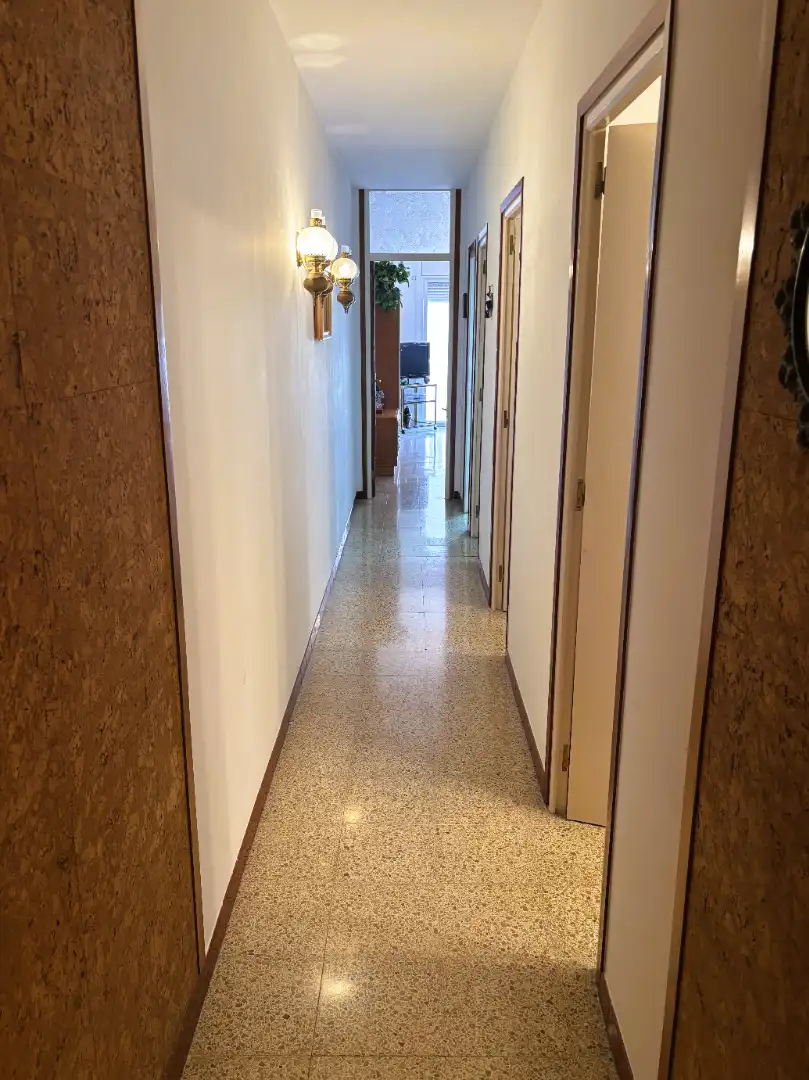 Flat for sale in L'Hospitalet de Llobregat  with Air Conditioner, Furnished and Oven