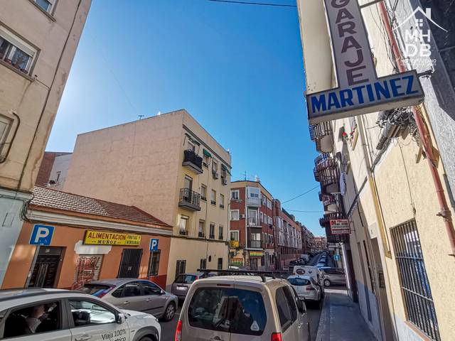 Local comercial en Venta en Calle de Gabriel Usera en Pradolongo