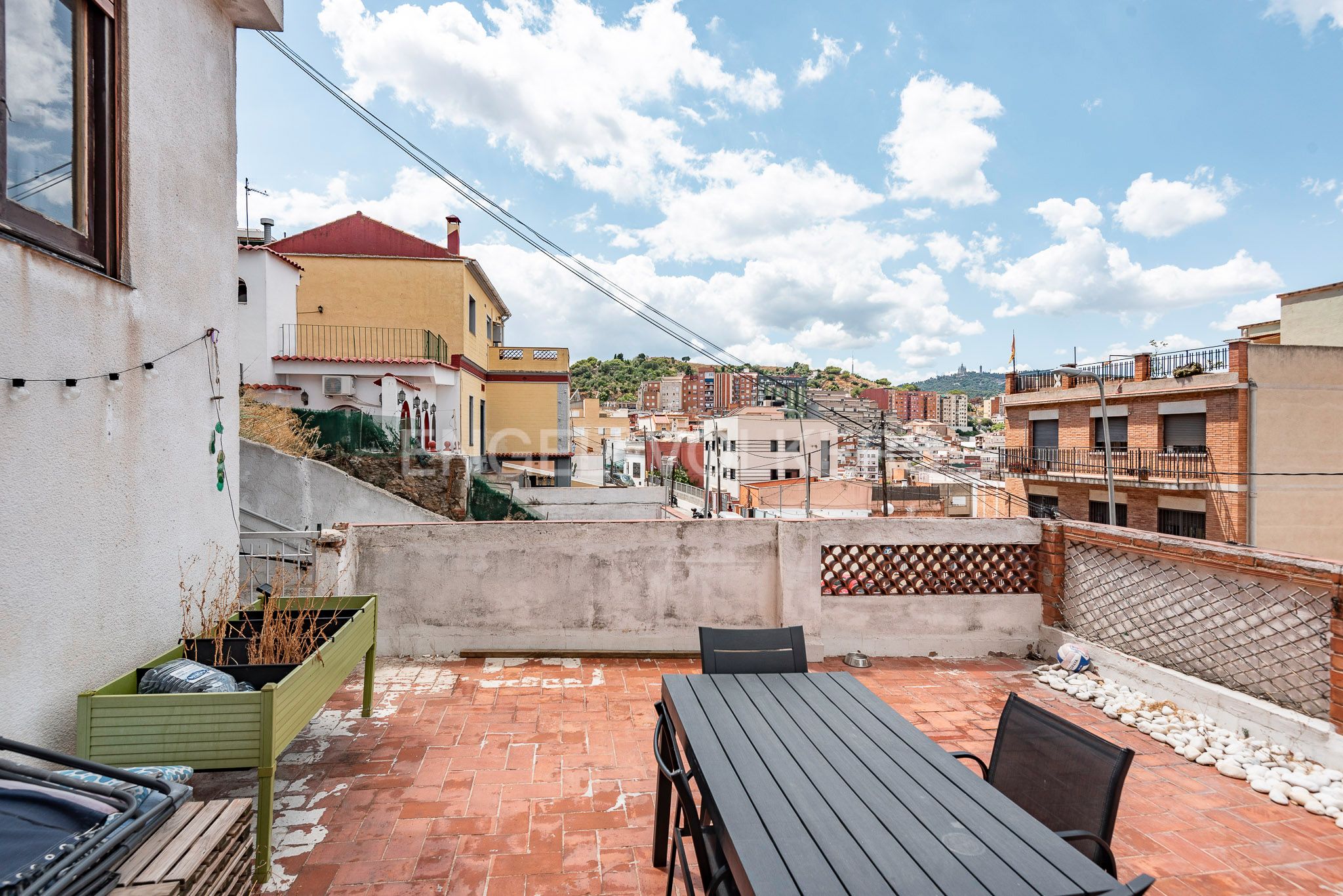 Exterior view of Apartment for sale in  Barcelona Capital  with Heating, Parquet flooring and Terrace