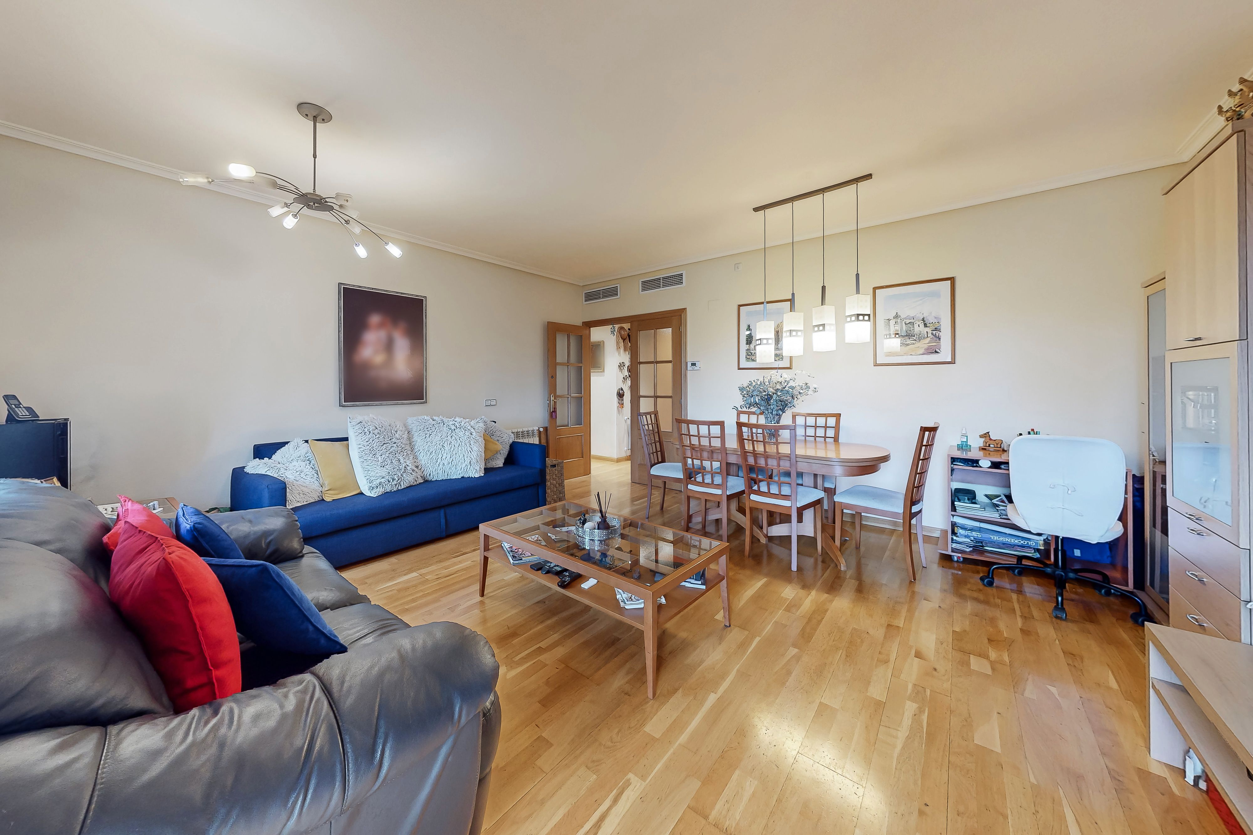 Living room of Flat for sale in Pozuelo de Alarcón  with Heating, Terrace and Storage room