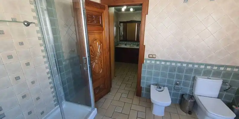 Baño de Casa o chalet en venta en Arriate con Aire acondicionado, Jardín privado y Terraza