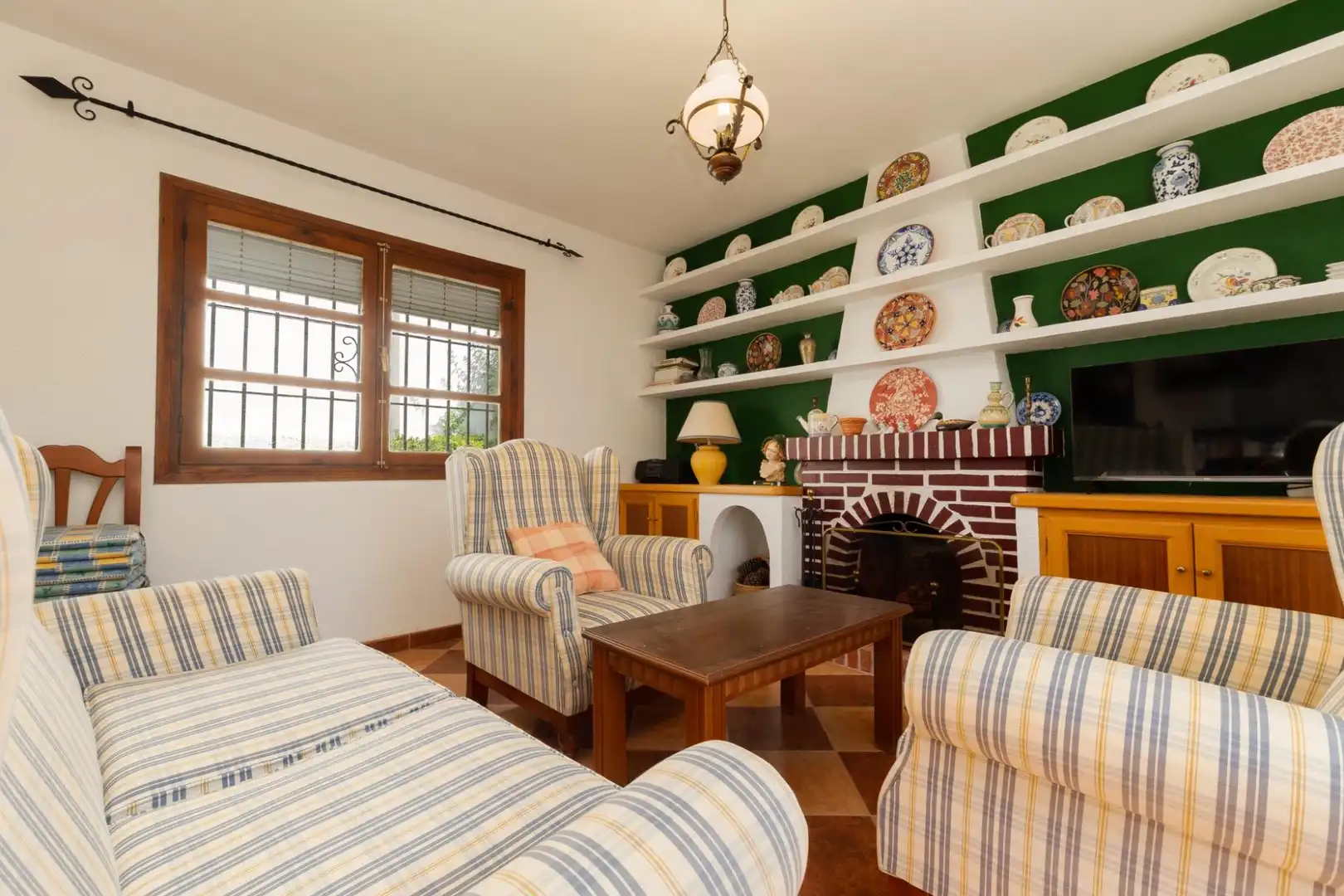 Wohnzimmer von Einfamilien-Reihenhaus zum Verkauf in Mijas