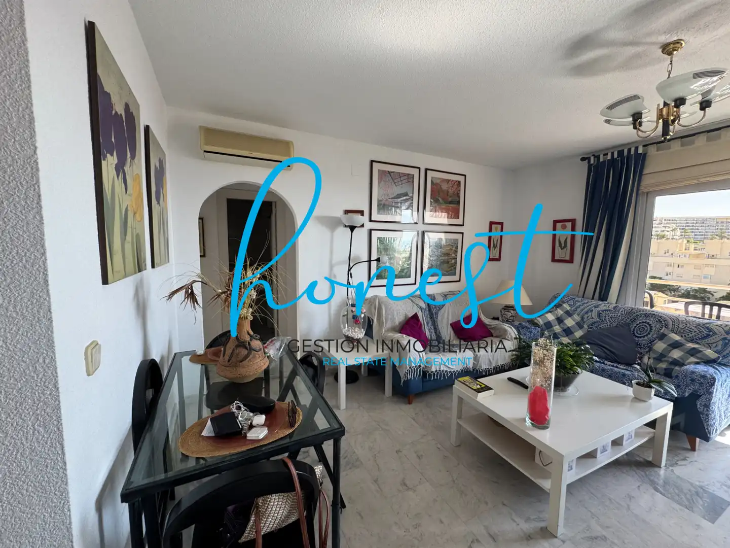Sala de estar de Ático en venta en Torremolinos con Aire acondicionado, Terraza y Amueblado