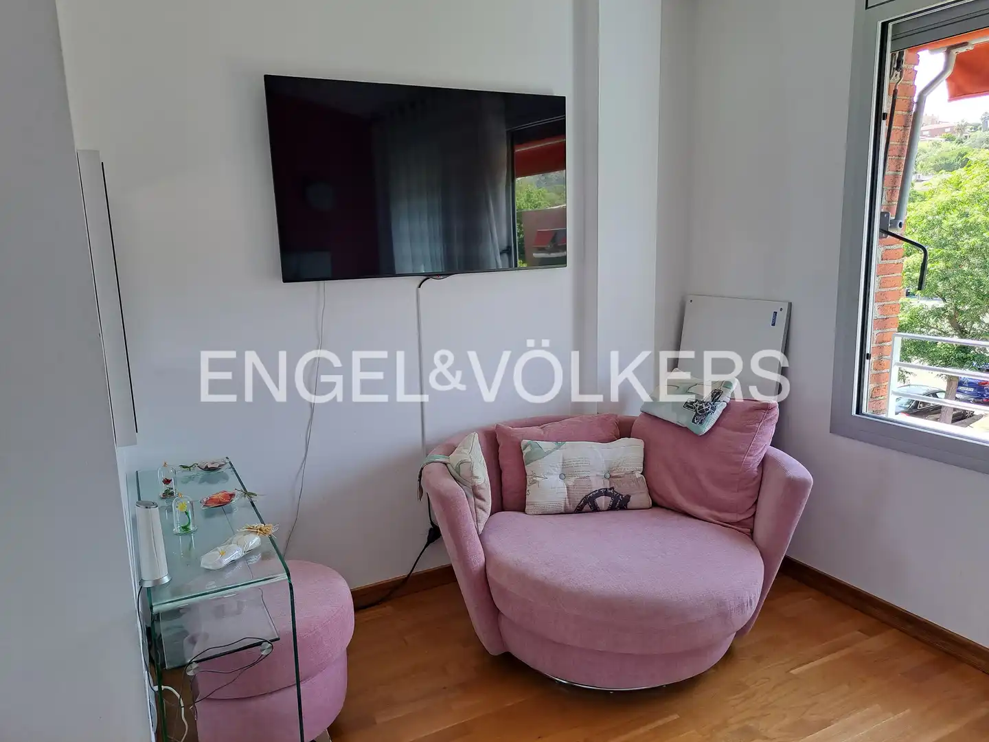 Sala d'estar de Casa o xalet en venda en Calella amb Aire condicionat, Calefacció i Jardí privat