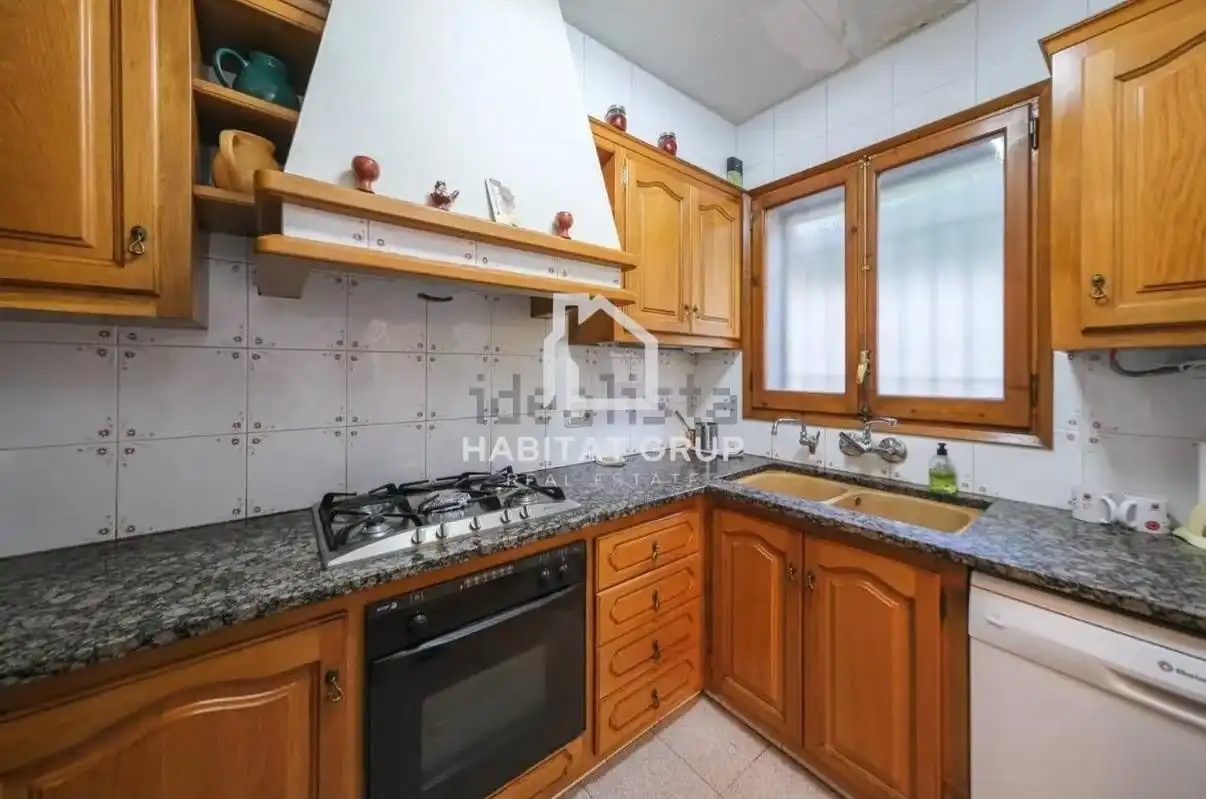 Cuina de Casa o xalet en venda en Torelló amb Jardí privat i Terrassa