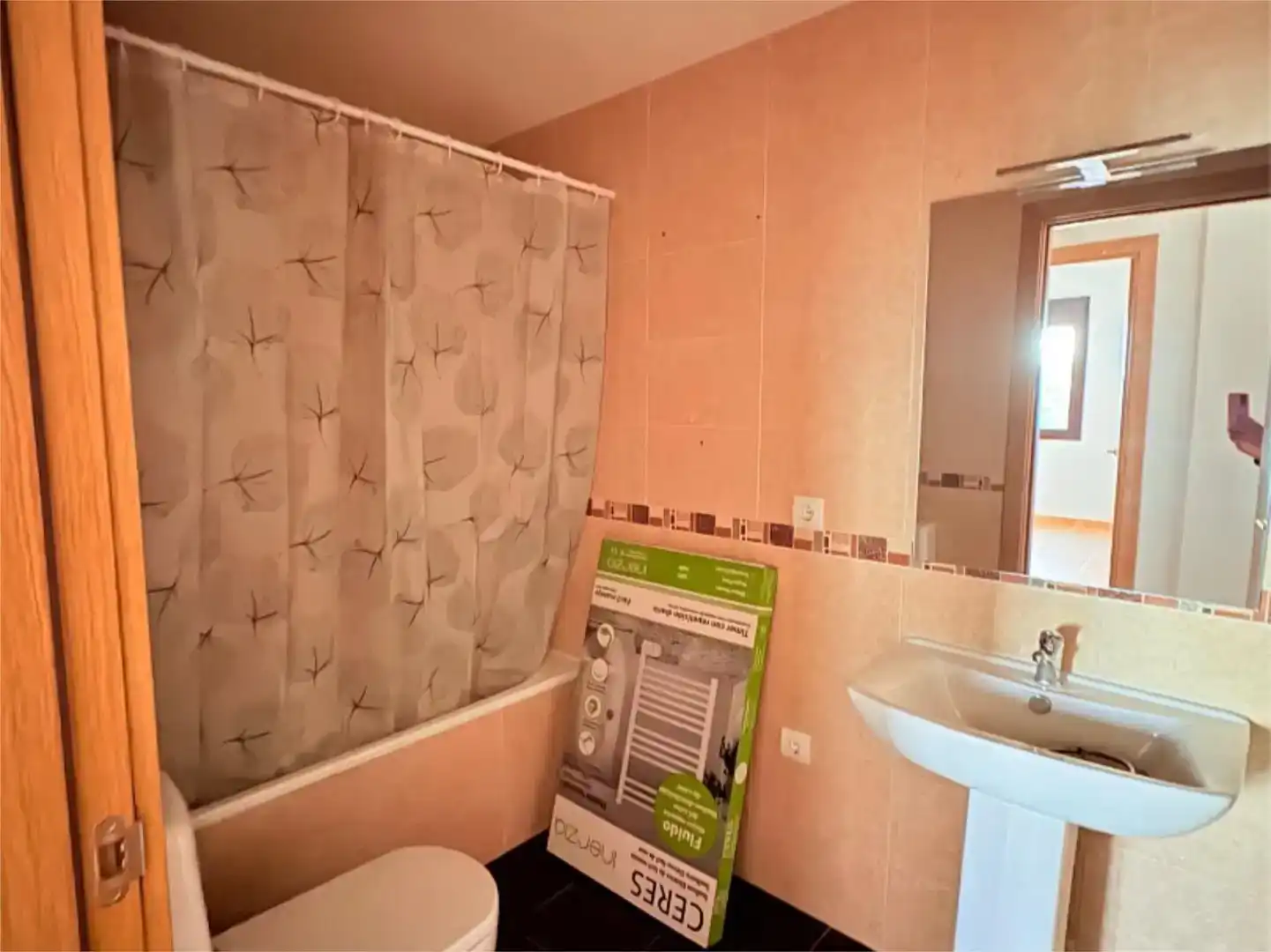 Bathroom of Flat for rent in Cabezamesada  with Balcony