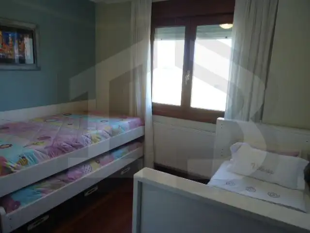 Dormitori de Casa adosada en venda en Medina de Pomar amb Calefacció, Piscina i Balcó