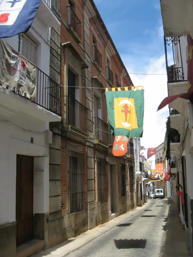 Vista exterior de Edifici en venda en Alburquerque