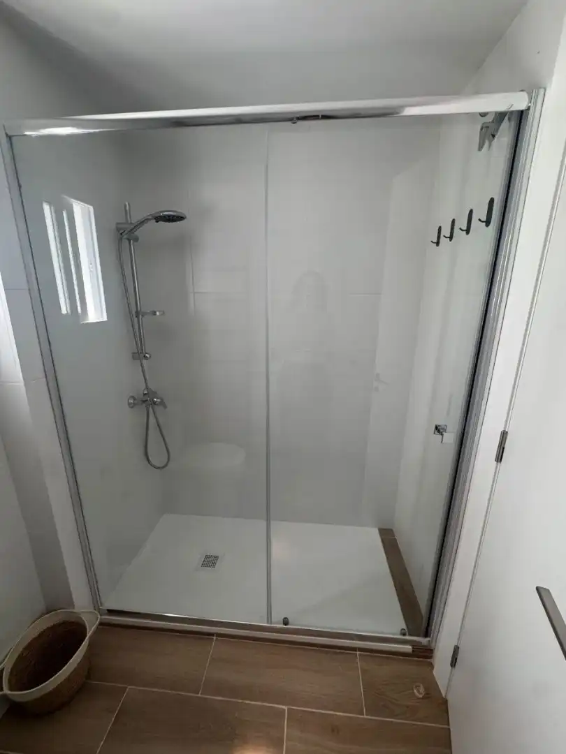 Baño de Piso de alquiler en Valencia con Amueblado