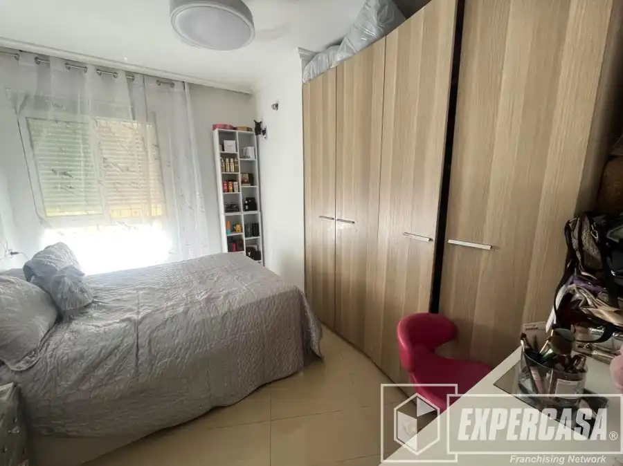 Schlafzimmer von Wohnung zum Verkauf in Valencia mit Klimaanlage