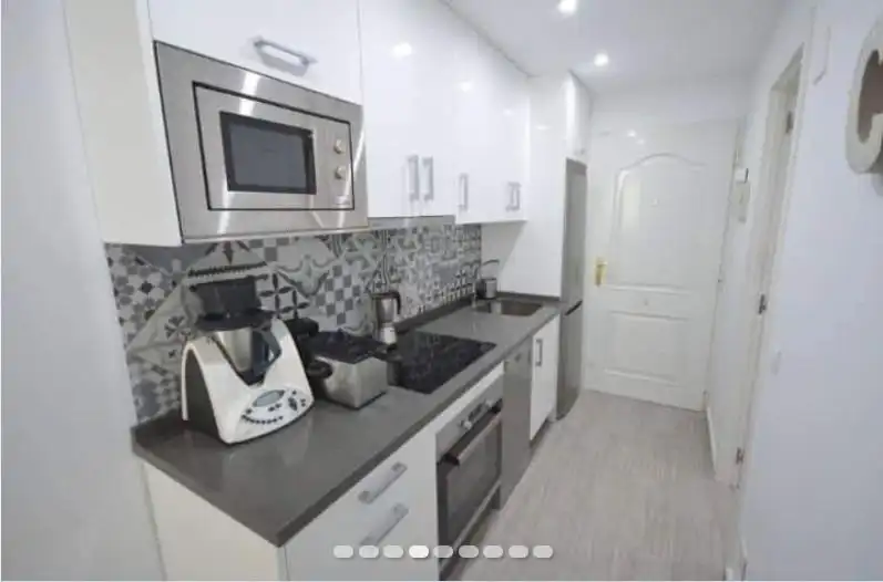 Cuina de Apartament en venda en Estepona amb Jardí privat, Terrassa i Moblat
