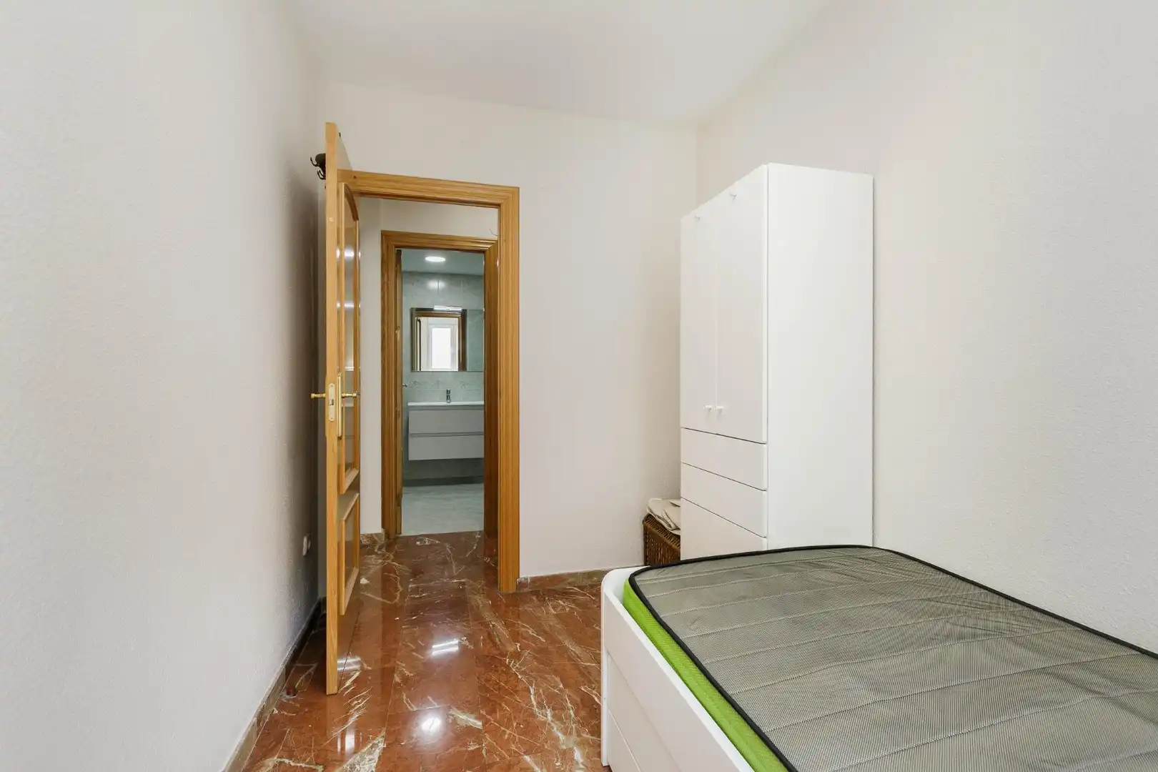 Piso en venta en Granada con Aire acondicionado, Terraza y Balcón