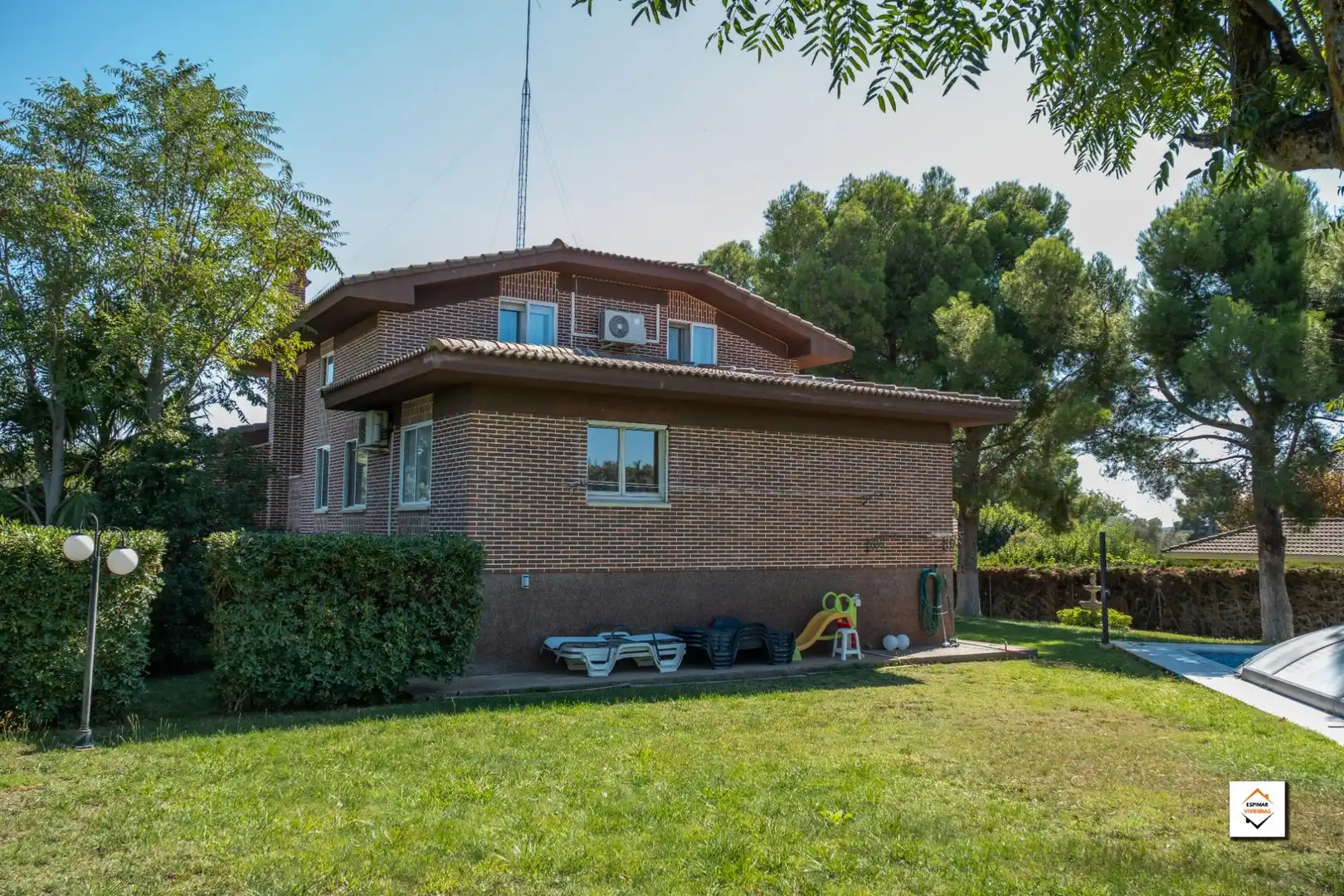 Exterior view of Houses for sale in Zaragoza  with Air Conditioner, Heating and Private garden