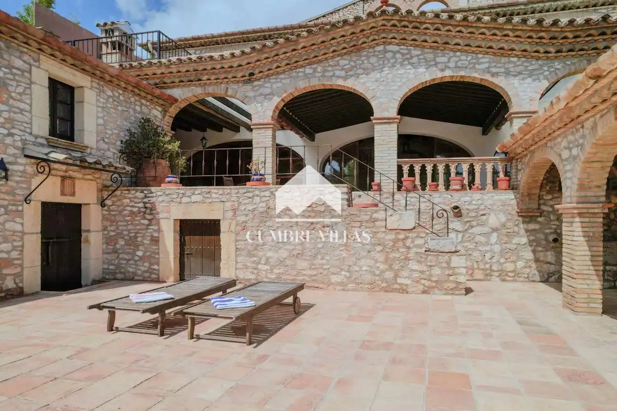 Terrassa de Casa o xalet en venda en Sant Pere de Ribes amb Calefacció, Terrassa i Traster