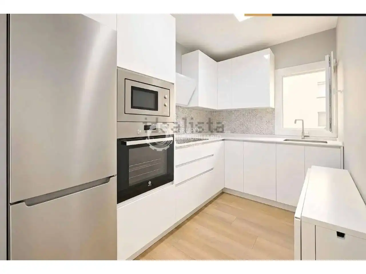 Cocina de Piso en venta en Cádiz con Terraza y Alarma