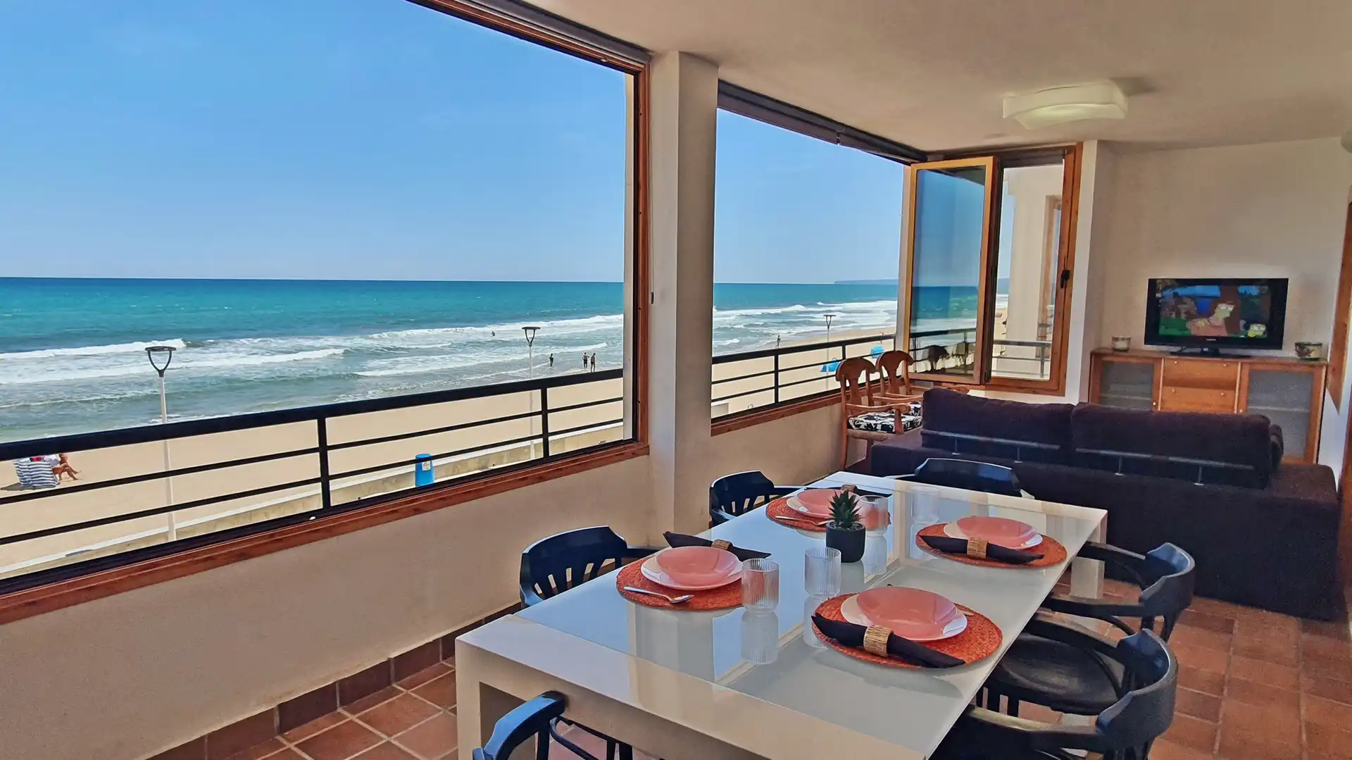 Comedor de Apartamento de alquiler en Miramar con Aire acondicionado, Terraza y Amueblado