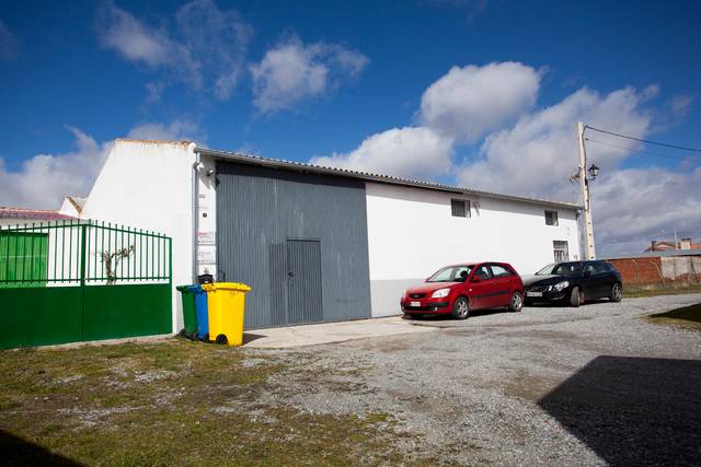 Nave industrial en Venta en Calle el Arenal, 5111 en Riocabado