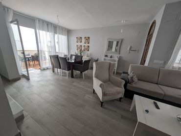 Reihenhaus mit Balkon zum Verkauf in El Valle