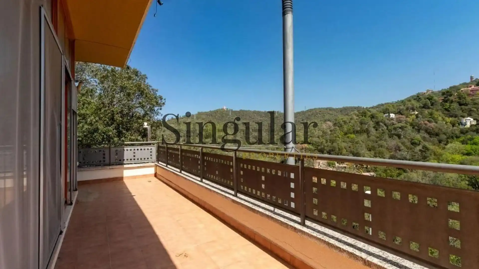 Terrace of Houses for sale in  Barcelona Capital  with Private garden, Terrace and Swimming Pool