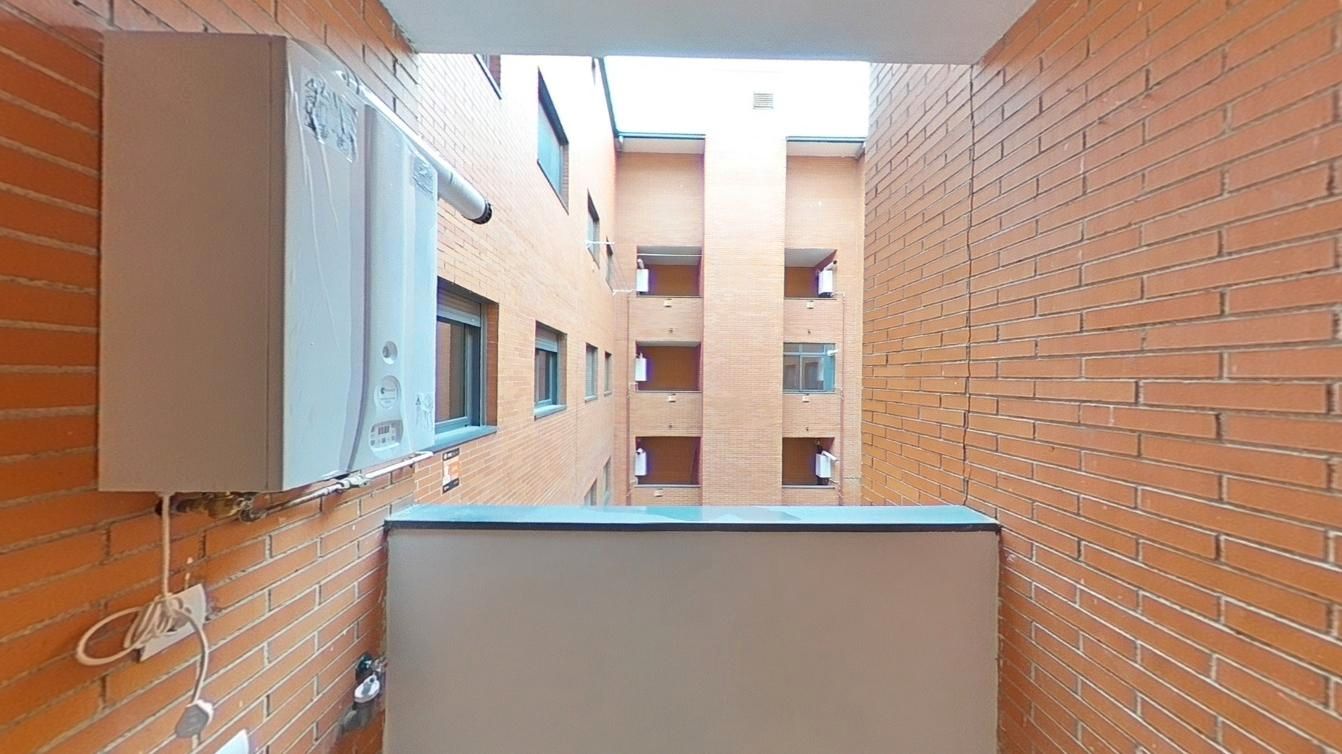 Balcony of Flat for sale in Pinto  with Air Conditioner, Heating and Parquet flooring