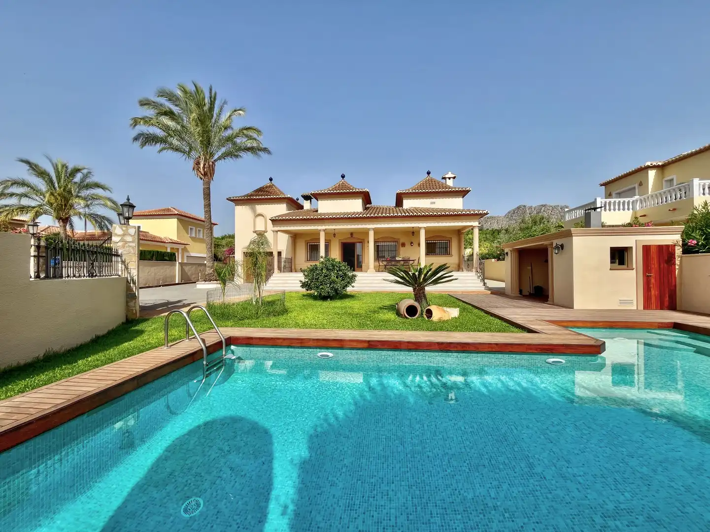 Casa con piscina en venta en Beniarbeig, imagen 2