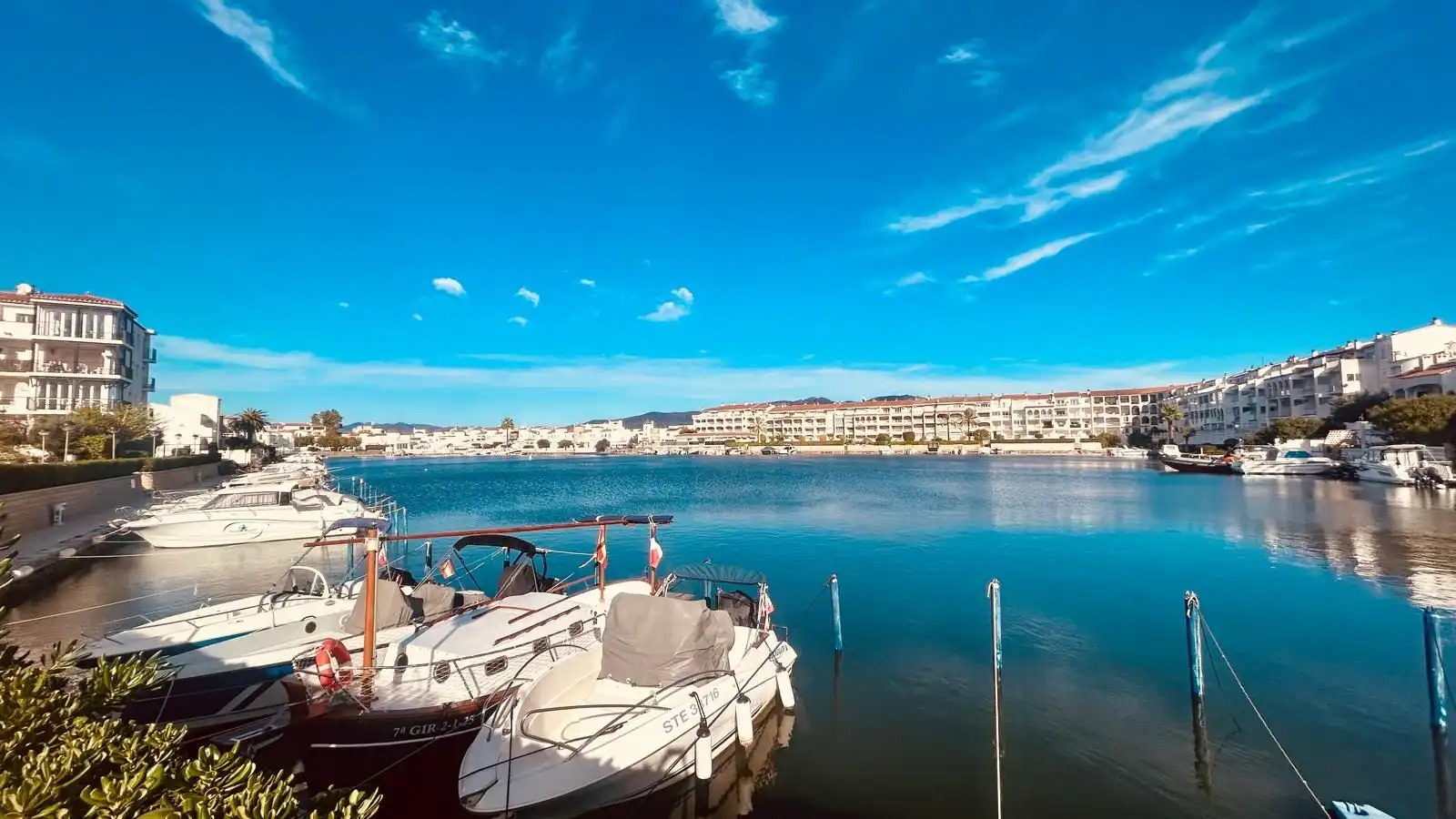 Apartamento en venta en Empuriabrava con Aire acondicionado, Terraza y Piscina comunitaria