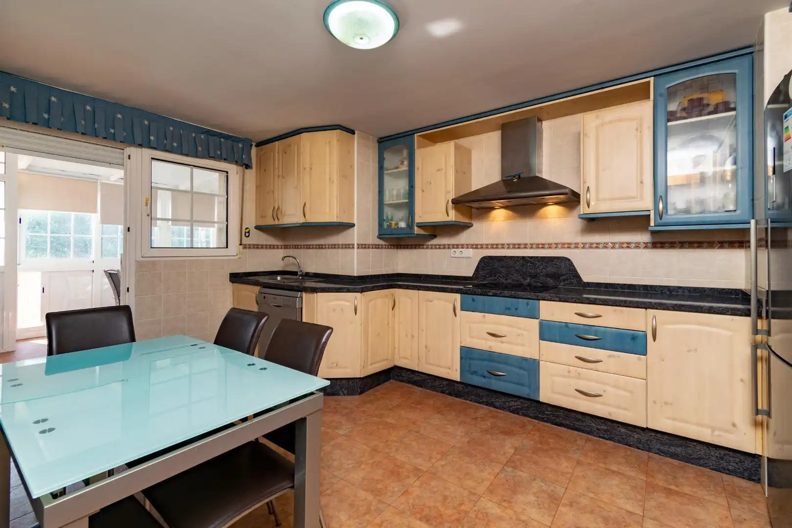 Cocina de Casa o chalet en venta en Cartagena con Aire acondicionado, Calefacción y Jardín privado
