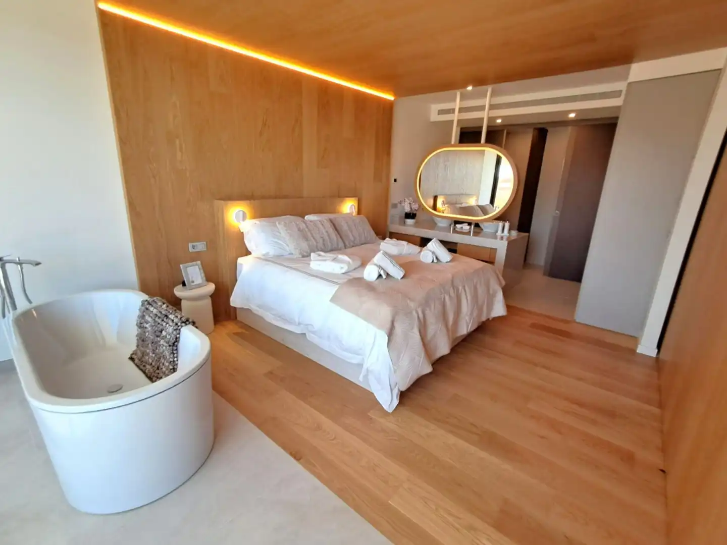 Habitación de Apartamento en venta en Fuengirola con Aire acondicionado, Terraza y Trastero
